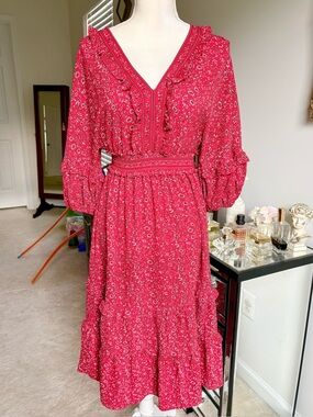 Max Studio Raspberry Floral V‑Neck Tiered Midi Dress